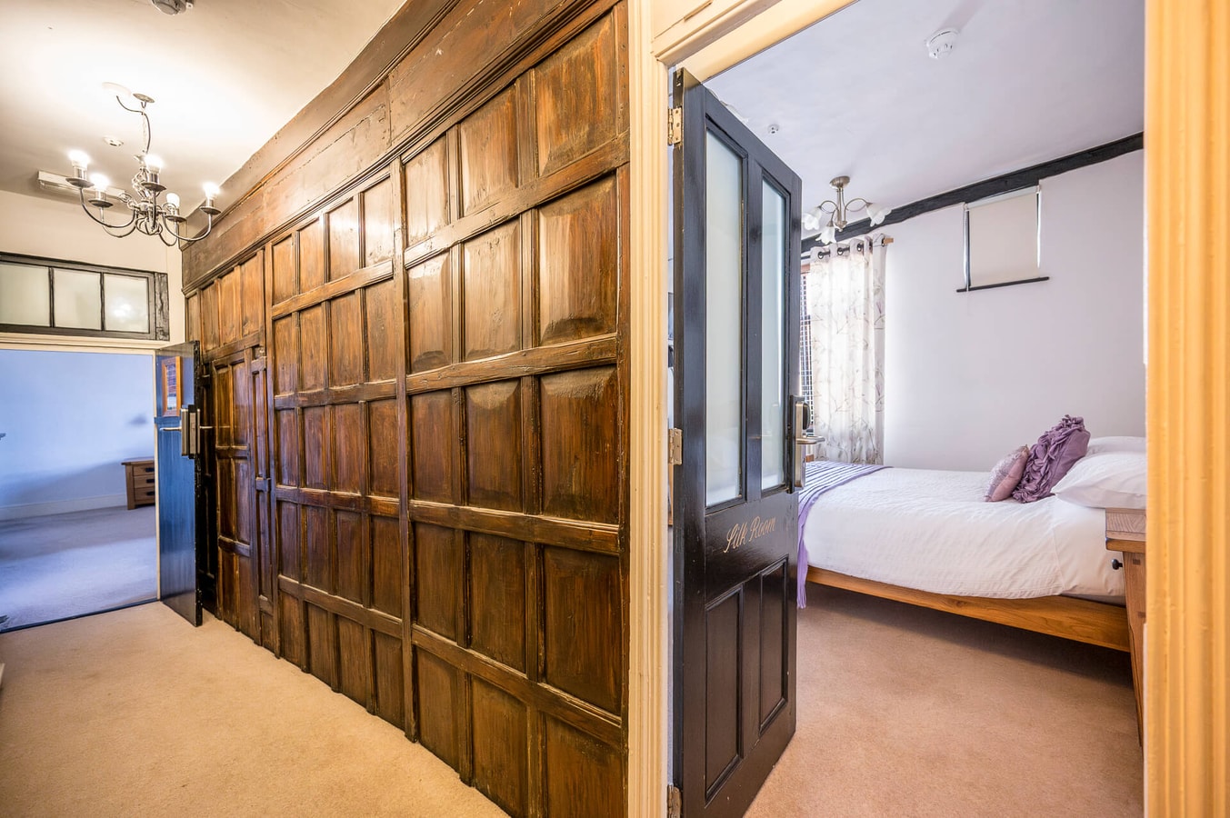 Silk Room, The Merchant House, Ipswich Stay in Suffolk