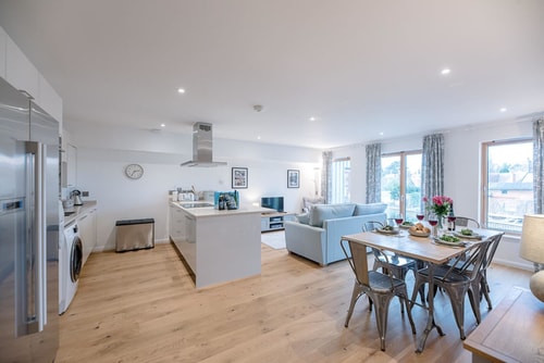2 Deben Wharf, Woodbridge 0 Stay in Suffolk