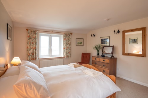 1 Box Iron Cottage, Shotley 16 Stay in Suffolk