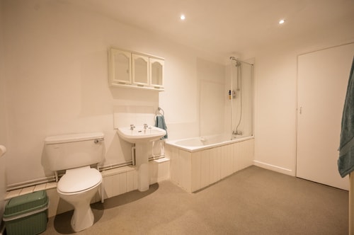 Flat Two, High Street, Saxmundham 12 Stay in Suffolk