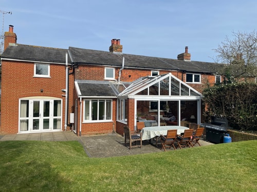 1 Box Iron Cottage, Shotley 36 Stay in Suffolk