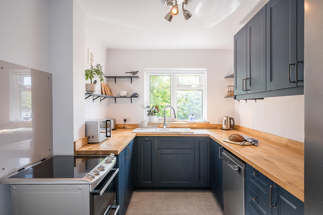 6 Ash Close, Woodbridge Stay in Suffolk