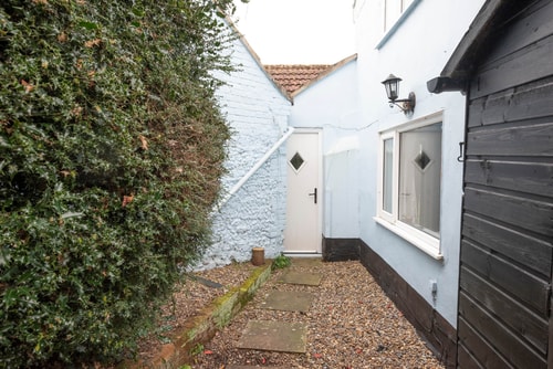 2 Lion Cottages, Knodishall 8 Stay in Suffolk