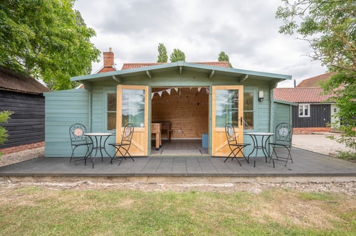 Sage Shepherds Hut at Boundary Farm, Framlingham 16 Stay in Suffolk