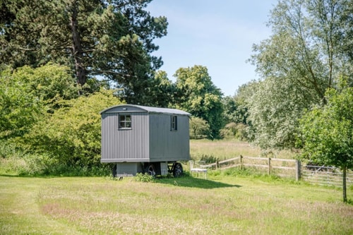 Abbey Shepherds Hut, Eye 18 Stay in Suffolk
