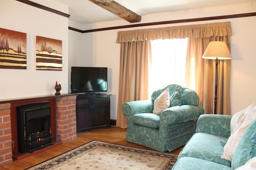 Colston Hall Cottage, Badingham 4 Stay in Suffolk