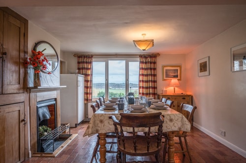 1 Box Iron Cottage, Shotley 7 Stay in Suffolk