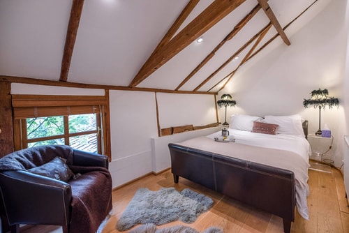 Hayloft, Clopton - apartment with a Tennis Court 1 Stay in Suffolk