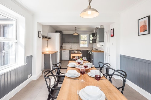 The Red House, Leiston - A Smart Base for Coast & Work 2 Stay in Suffolk