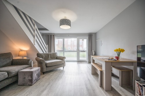 100 Waterside Park 12 Stay in Suffolk