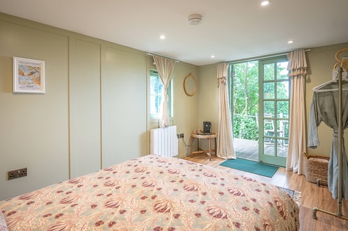 Feather Lodge, Toad Hall, Wangford 18 Stay in Suffolk