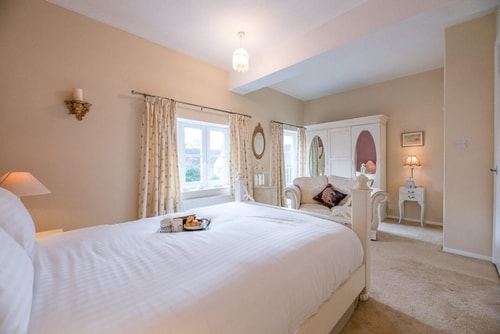 4 Ropers Court, Lavenham 14 David Burr