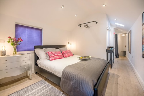 Papillon, a modern Southwold flat with balcony 11 Stay in Suffolk