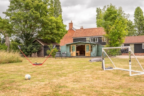 Thyme Shepherds Hut at Boundary Farm, Framlingham 18 Stay in Suffolk