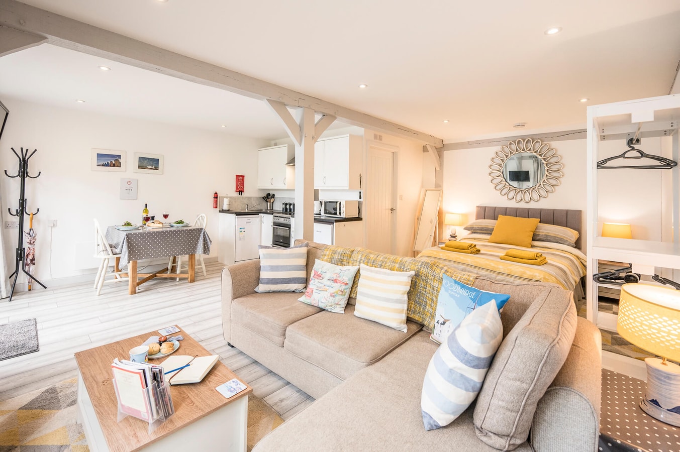 Cherry Tree Lodge, Wickham Market Stay in Suffolk