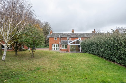 1 Box Iron Cottage, Shotley 37 Stay in Suffolk