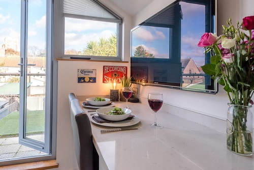 Papillon, a modern Southwold flat with balcony 19 Stay in Suffolk