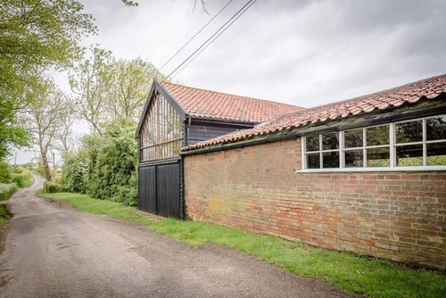 Hayloft, Clopton - apartment with a Tennis Court 9 Stay in Suffolk
