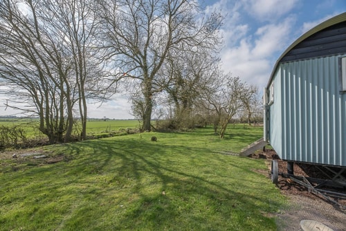Sage Shepherds Hut at Boundary Farm, Framlingham 6 Stay in Suffolk