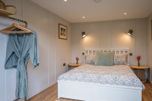 Pebble Lodge, Toad Hall, Wangford 3 Stay in Suffolk