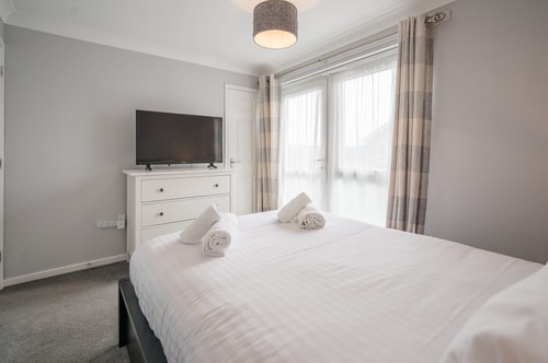 100 Waterside Park 28 Stay in Suffolk