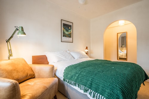 Flat Two, High Street, Saxmundham 9 Stay in Suffolk