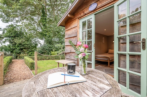 Lavender Lodge, Toad Hall, Wangford 6 Stay in Suffolk