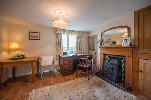 1 Box Iron Cottage, Shotley 10 Stay in Suffolk