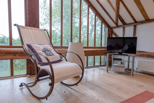 Hayloft, Clopton - apartment with a Tennis Court 21 Stay in Suffolk