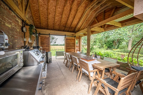 Feather Lodge, Toad Hall, Wangford 21 Stay in Suffolk