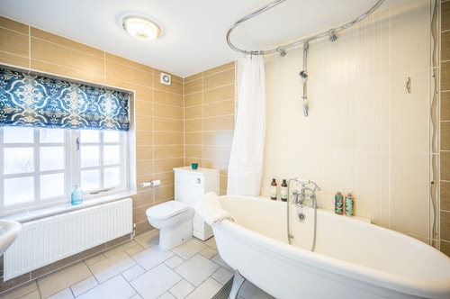 Market Cross House, Aldeburgh. Sea front holiday home 25 Stay in Suffolk