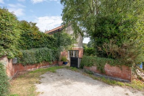 Sedge Cottage "Barn", Reydon 22 Stay in Suffolk