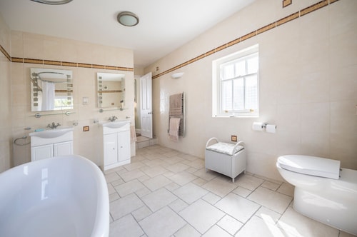 Market Cross House, Aldeburgh. Sea front holiday home 39 Stay in Suffolk