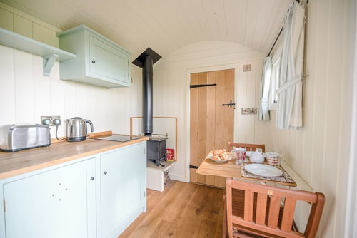Sage Shepherds Hut at Boundary Farm, Framlingham 1 Stay in Suffolk
