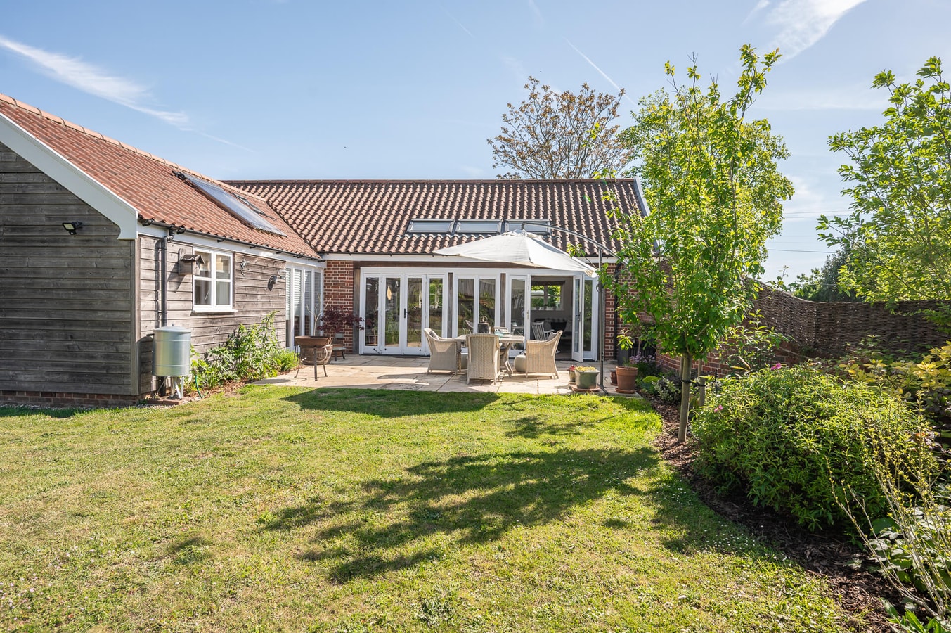 Dogwood Cottage, Subourne Stay in Suffolk