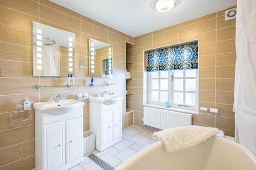 Market Cross House, Aldeburgh. Sea front holiday home 24 Stay in Suffolk