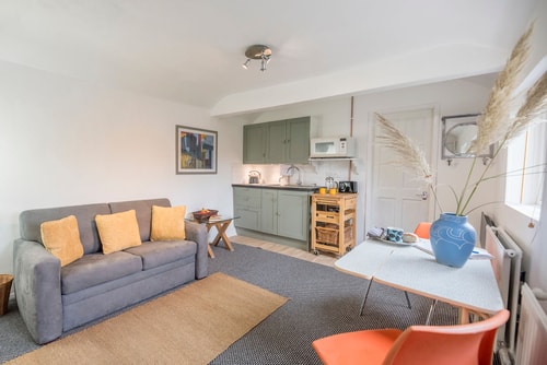 2 Lion Cottages, Knodishall 0 Stay in Suffolk