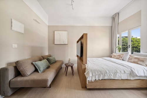 Luxury City Escape | GoodHouse by Lev Florentin