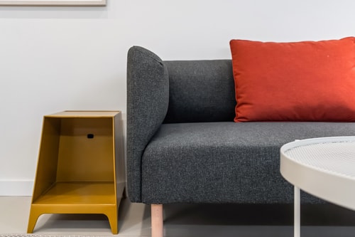 Studio flat with excellent underground connection