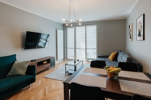 Connecta Apartament in City Center with AC