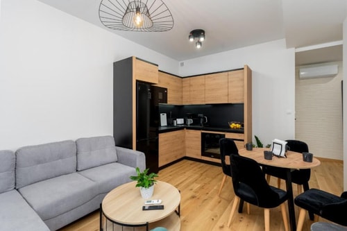 Revesen No. 2 Free Parking