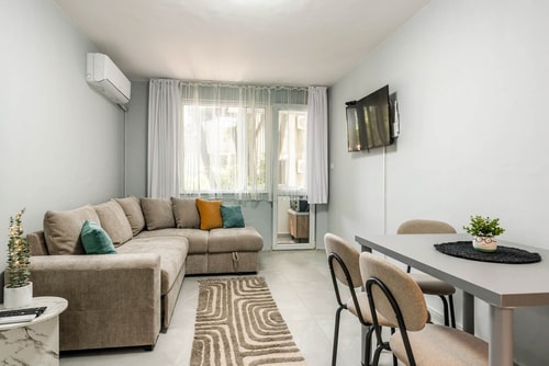 Fresh place to stay in the top center of Varna