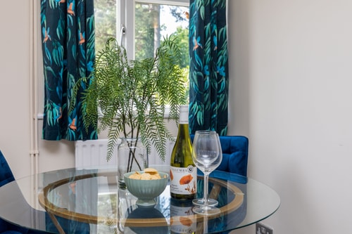 Kingfisher | Relocation & Business Stay | 2 Bed