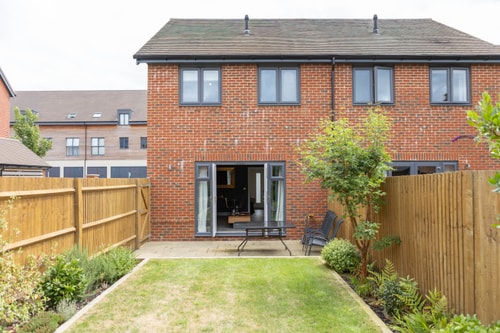 Bensons Hill | Professional Stay | Near Gatwick |