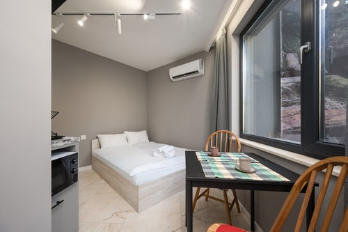 Studio super center with patio