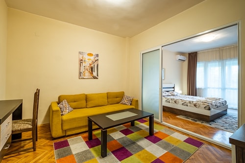 Primorski 2BR Apartment with Free Parking