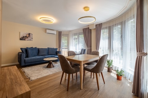 Daya 2BR Luxury Apartment