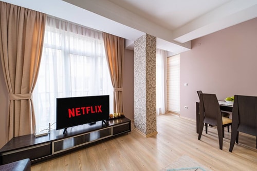 Spacious Sunny 2BR Apartment