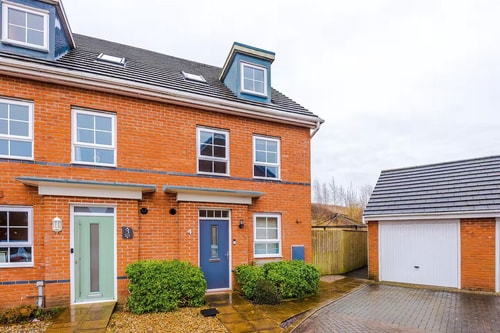 Spacious 3 bedroom home with garden