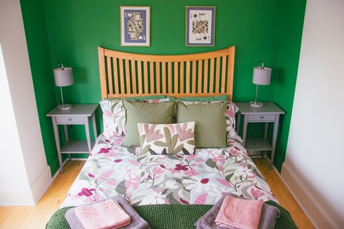 Bright 2BD Flat with High Ceilings - Sleeps 6